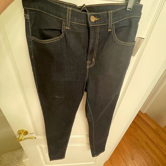 J Brand Denim - ⚡️NWOT⚡️ Jbrand mid rise jeans. PERFECTION for winter.